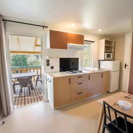 Mobil-home De 26m² Avec Terrasse Pour 4 Personnes - Api-1-52-556 Granges-Aumontzey