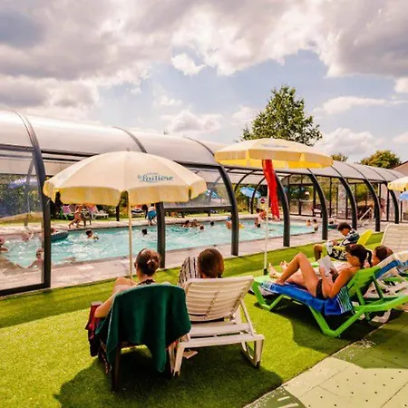 Mobil-home De 26m² Avec Terrasse Pour 4 Personnes - Api-1-52-556 Camping