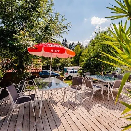 Mobil-home De 26m² Avec Terrasse Pour 4 Personnes - Api-1-52-556 Camping Barbey-Seroux